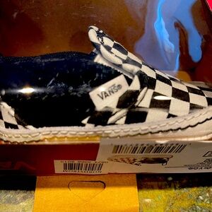 SizE 1 vans for baby. Slip on
